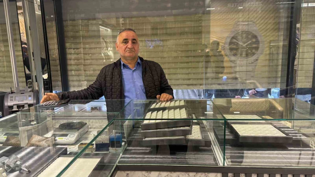1 dakikada 3 kilo altn aldlar