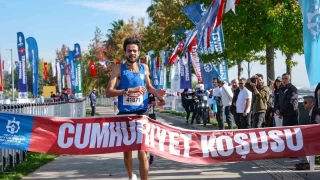 16 ülkeden sporcu Kocaeli'de Cumhuriyet için koştu
