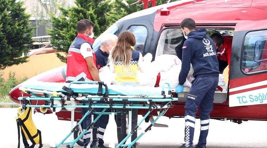 21 yaşındaki genç kendini yaktı