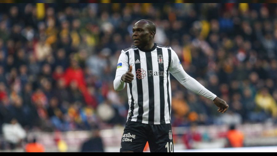 Aboubakar, Kanarya'y zyor