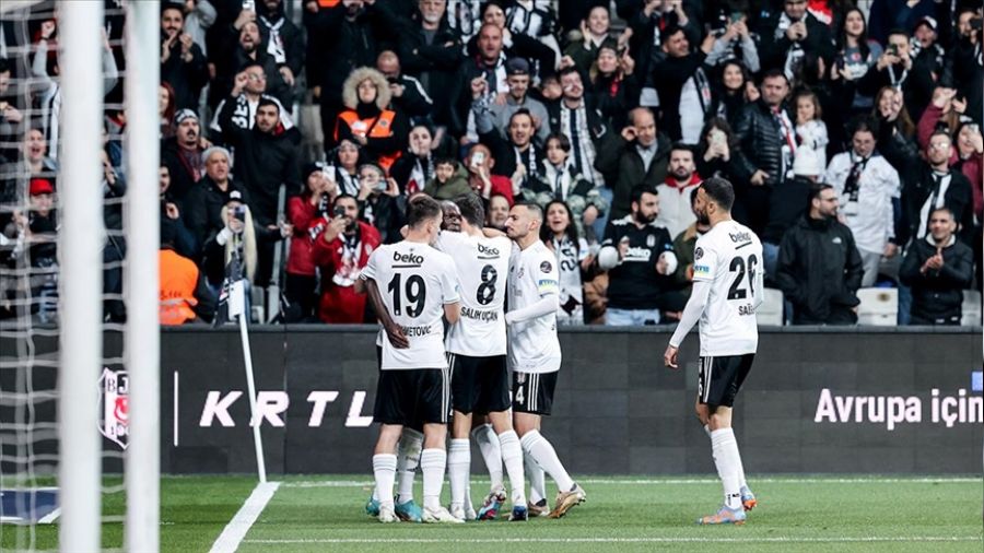 Aboubakar ve Redmond farkı
