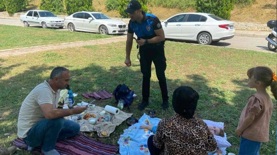 Adana'da polis kene �s�rmalar�na kar�� uyard�