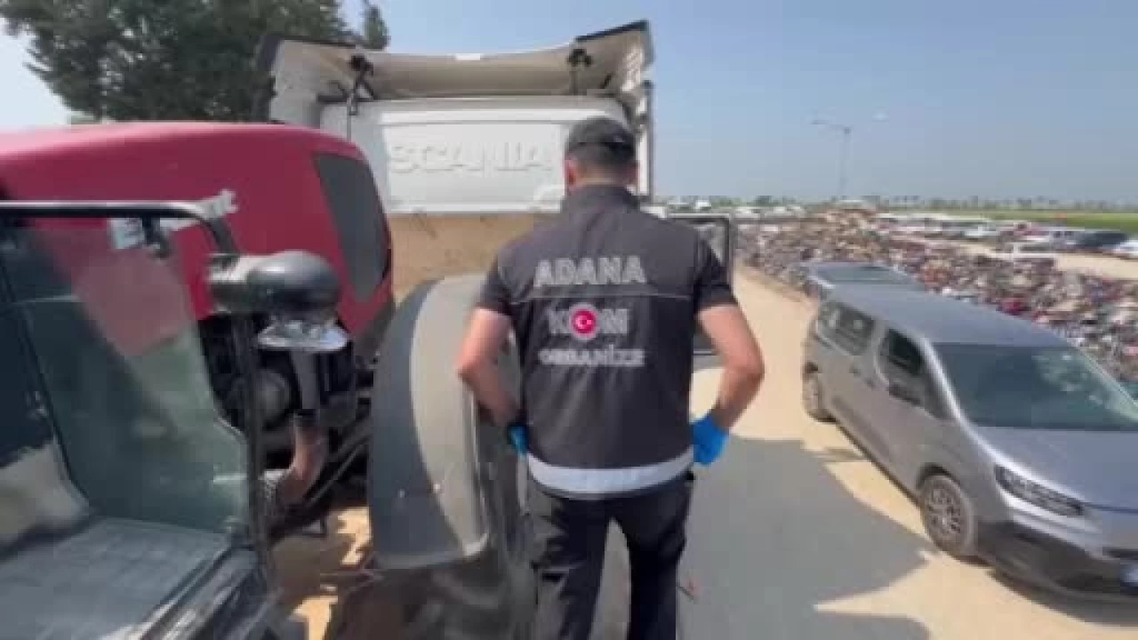 Adana'da traktöre zulalanmış yüzlerce tabanca ele geçirildi