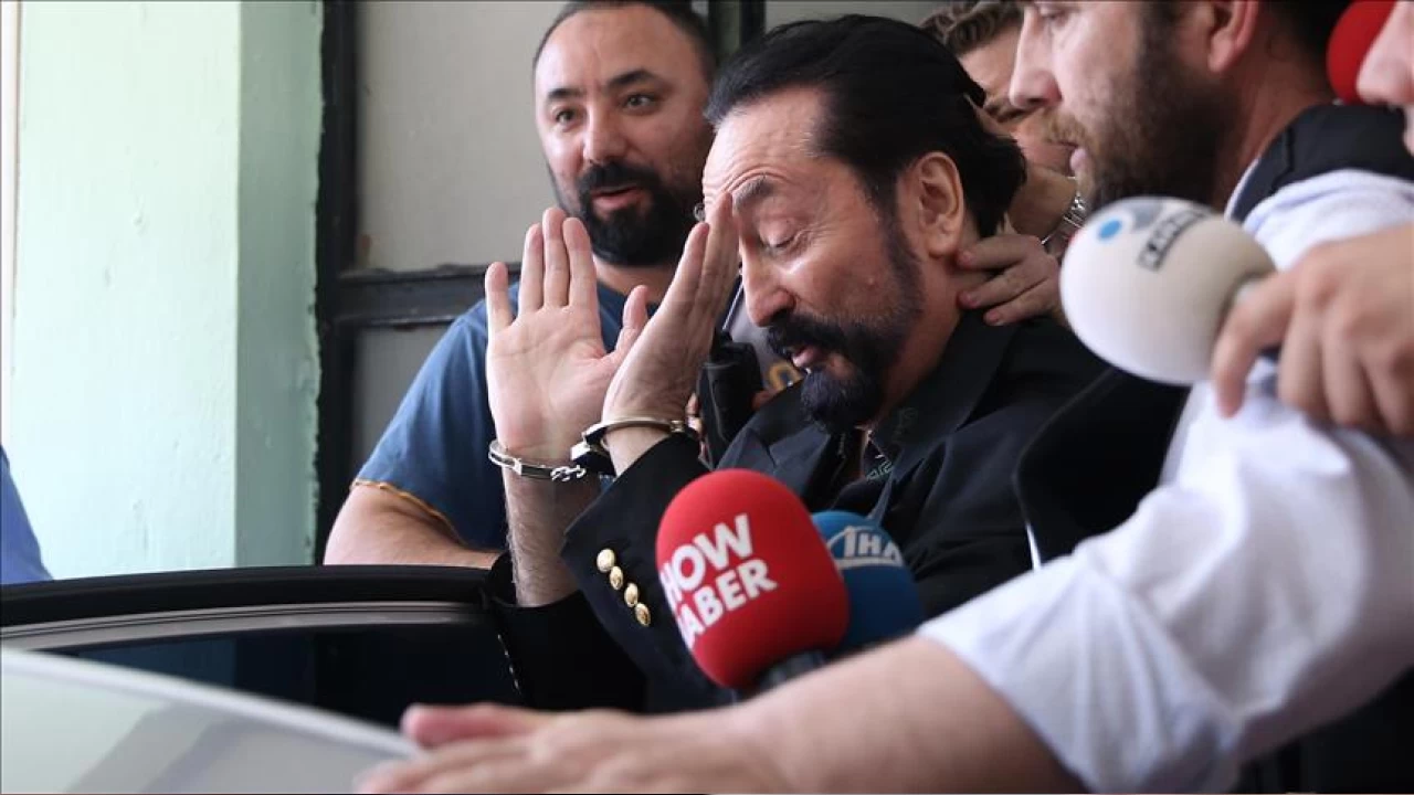 Adnan Oktar davasında karar, Candan kardeşler detayı