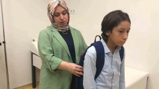 Ağır kitapları sırta yakın koyun