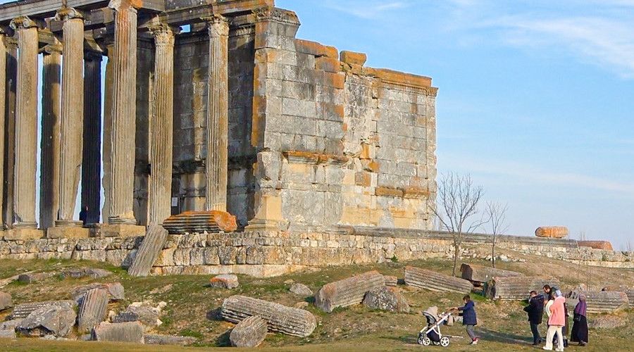 Aizanoi Antik Kenti'ne ziyaret akını