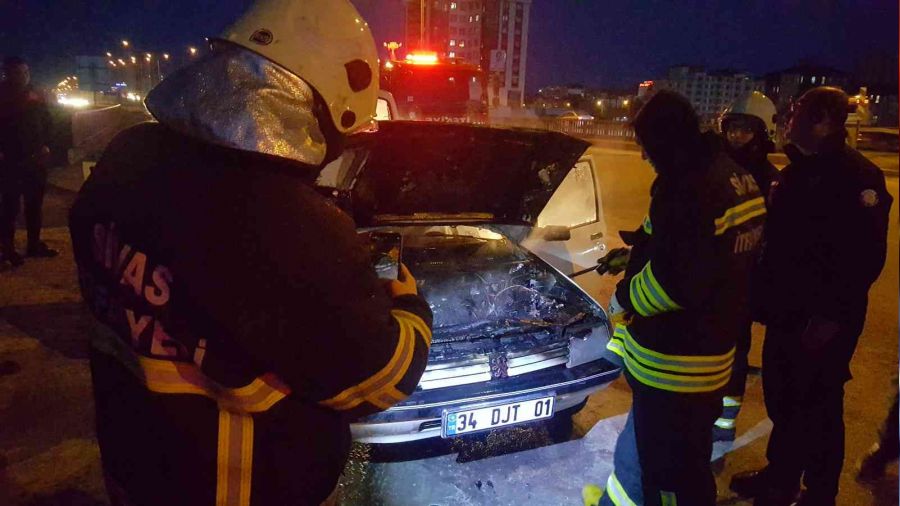 Akaryak�t istasyonundan ��kt� ve yand�