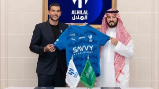 Al Hilal, Theo Hernandez'i transfer etti