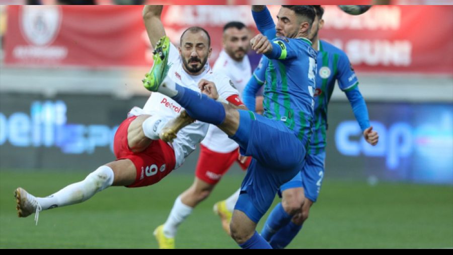 Alt�nordu 8 ma� sonra bir ilki ba�ard� 