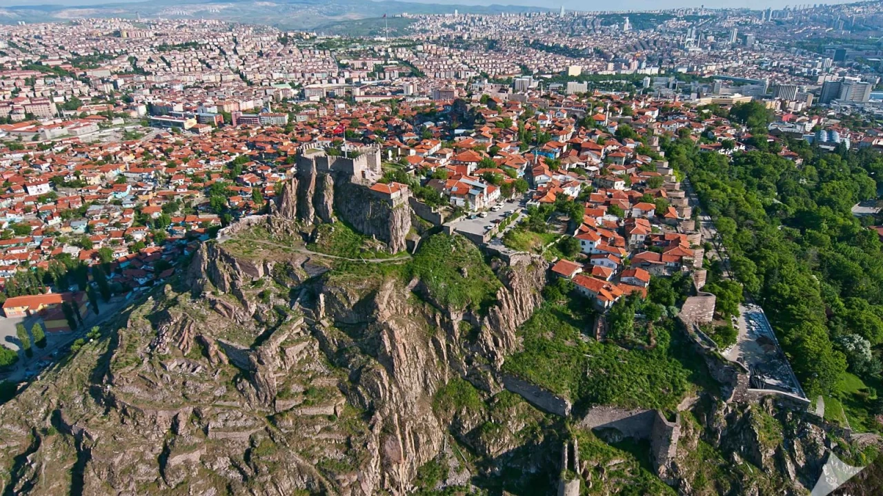 Ankara Kalesi'nde "gastronomi merkezi" iin almalar balad