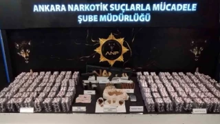Ankara'da 22 binden fazla sentetik ecza ele geçirildi