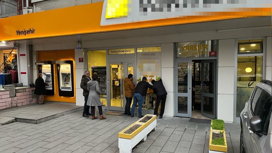 Ankara'da bankaya silahl� sald�r�: 1 yaral�