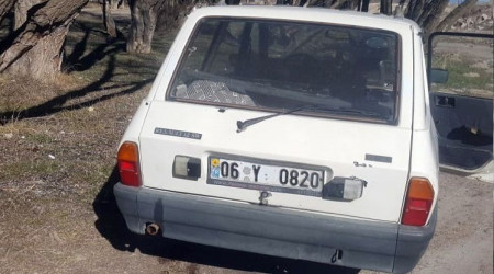 Ankara'da park halindeki araçta 3 ceset bulundu