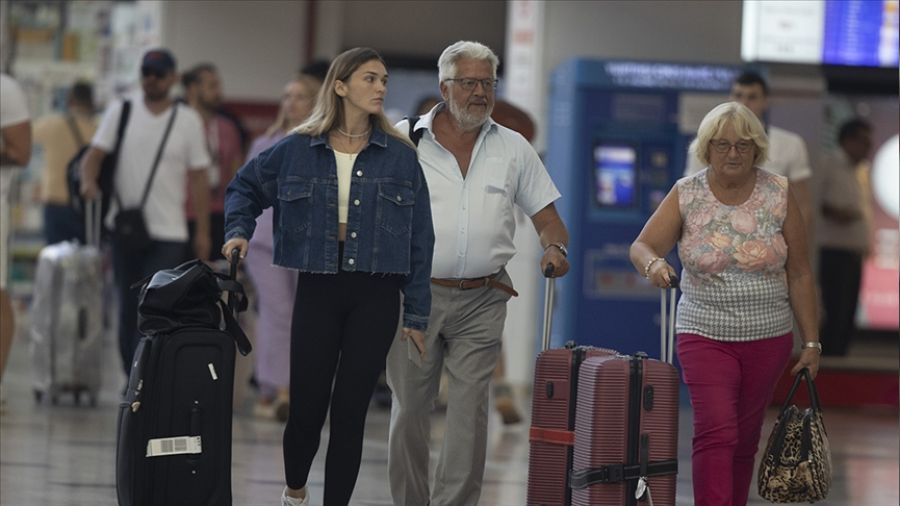Antalya turist sayısında 11 milyonu geçti
