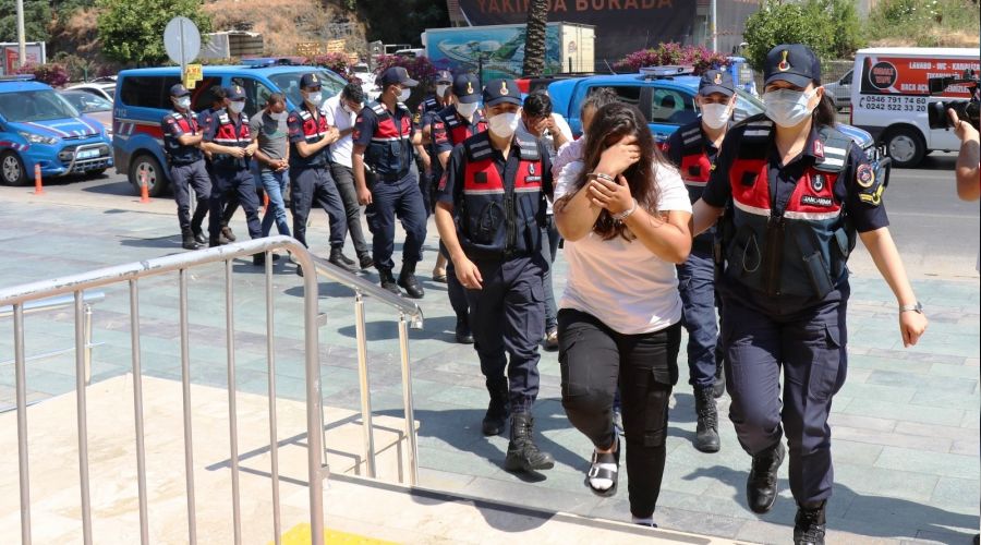 Antalya'da insan tacirlerine operasyon