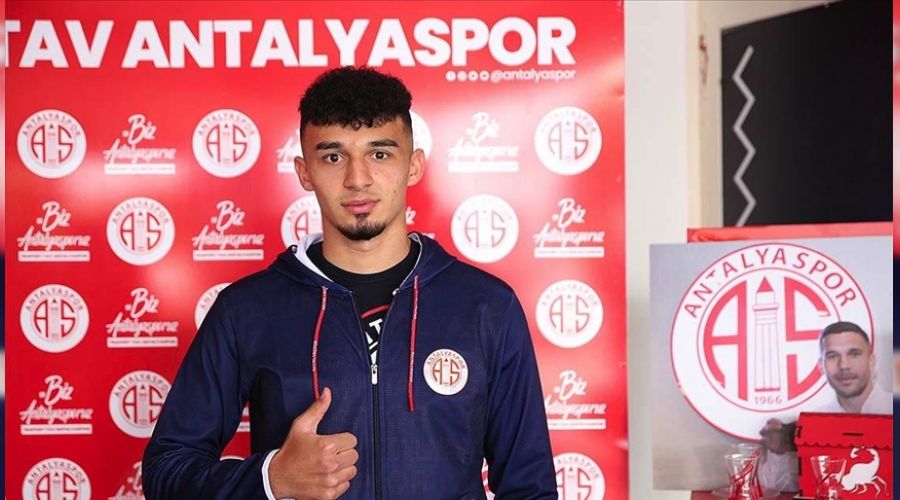 Genç yıldız Beşiktaş'ı açıkladı