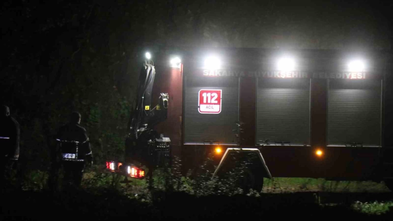 Araç yanında tüfek ve kan izleri, cesedi ise 150 metre aşağıda bulundu