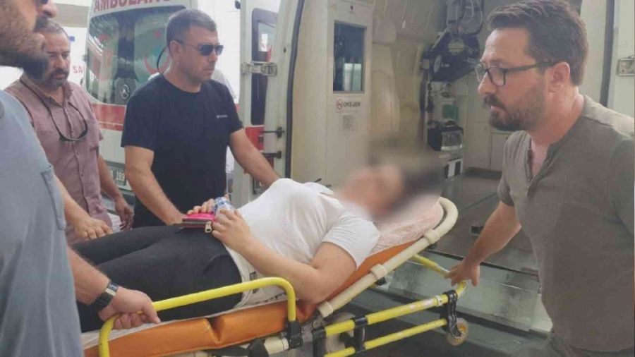 Aranan kadın yakalanmamak için balkondan atladı