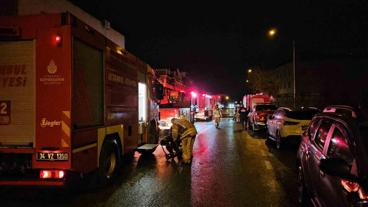 Arnavutk�y'de i�yerinde yang�n: 1'i a��r 3 yaral�