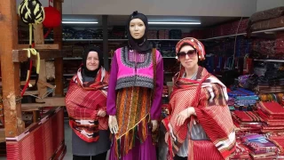 Asırlık keşan turistlerin ilgisini çekiyor