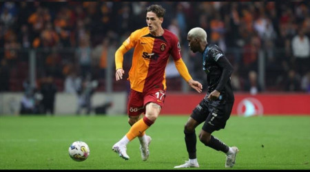 Aslan stres topunu derbiye attı