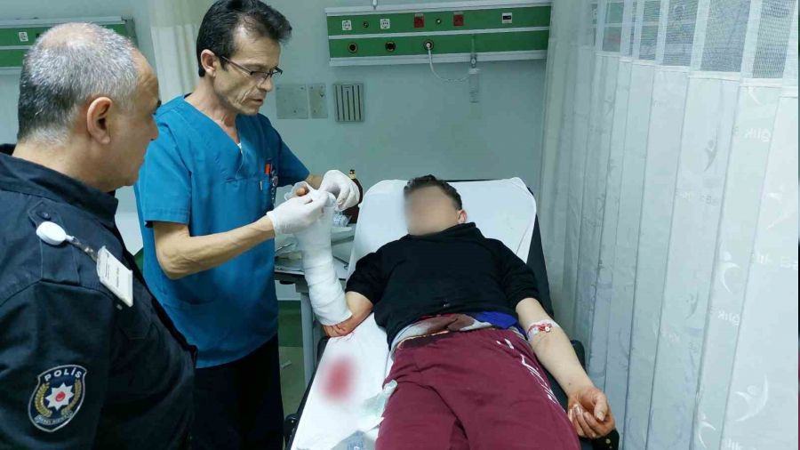 Ayağı takılıp düştü, tüfekle kendini vurdu