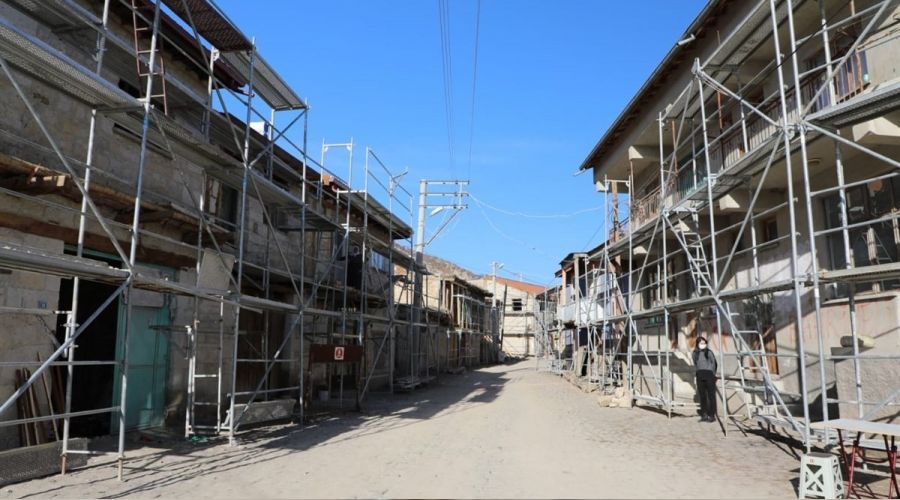 Ayazini köyü baharı bekliyor