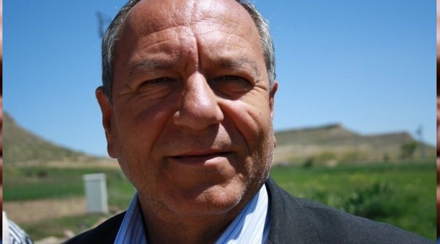 Baba-o�ul bir hafta arayla koronaya yenik d��t�