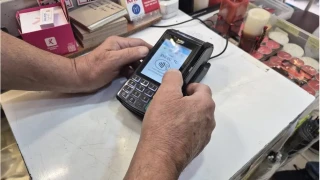 Bankalar, POS makineleri �zerinden esnaf� soyuyor
