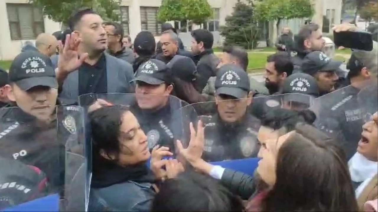 Batman'da DEM Partililer belediyeye girmek istedi: 2 gözaltı