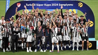 Beşiktaş'ta kupa sevinci