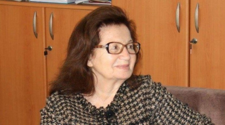 Bir hoca daha koronadan  �ld� 