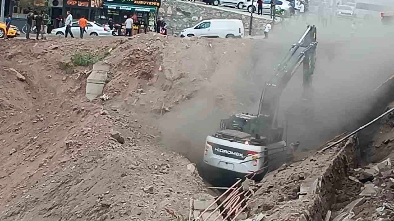 Bitlis'te do�al gaz borusunda patlama