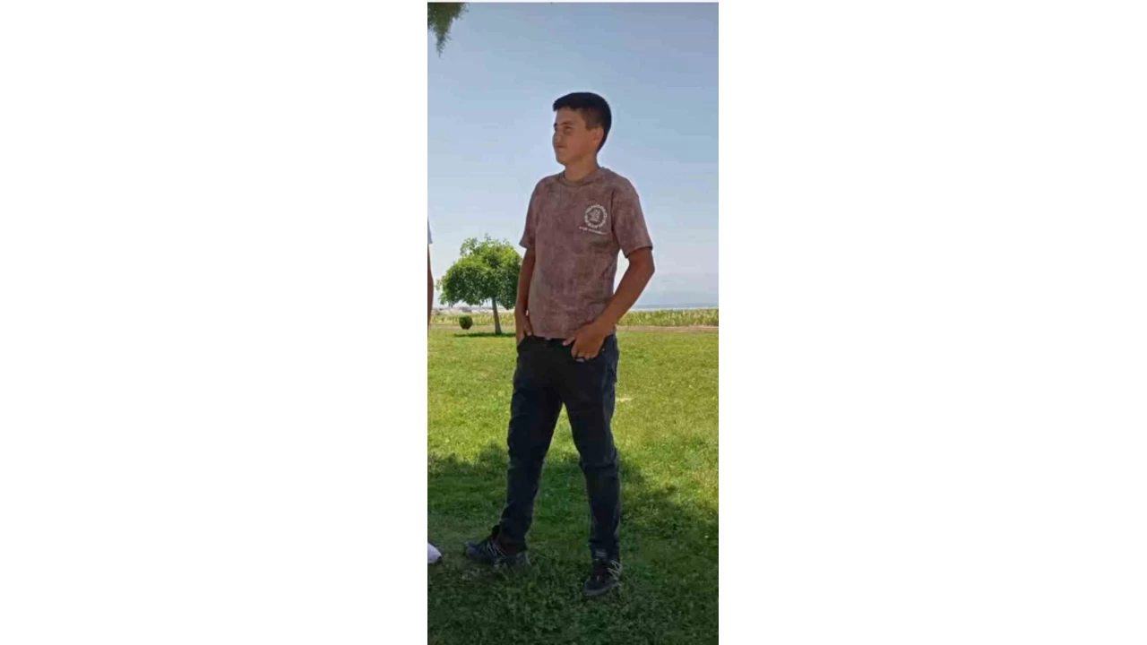 Boğulmak üzereyken kurtarılan genç, hayatını kaybetti