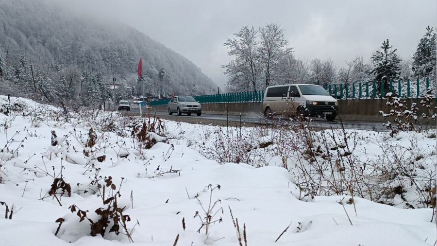Bolu Dağı beyaz örtüyle kaplandı