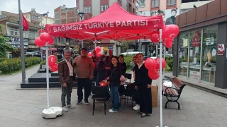 BTP Beşikdüzü Teşkilatı 19 Mayıs'ı meydanda kutladı