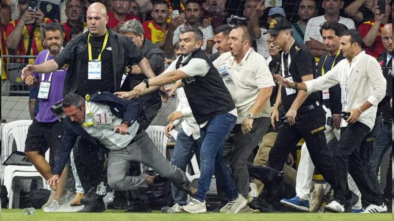 "Bu cesareti kimler vermi�tir?"