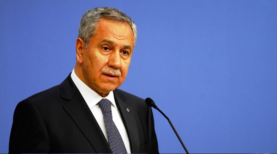 Bülent Arınç istifa etti