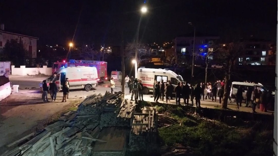 Büyükçekmece'de feci kaza: 2 lise öğrencisi hayatını kaybetti