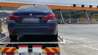akarl otomobile ibretlik ceza kesildi