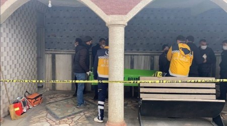 Cami tuvaletinde şüpheli ölüm