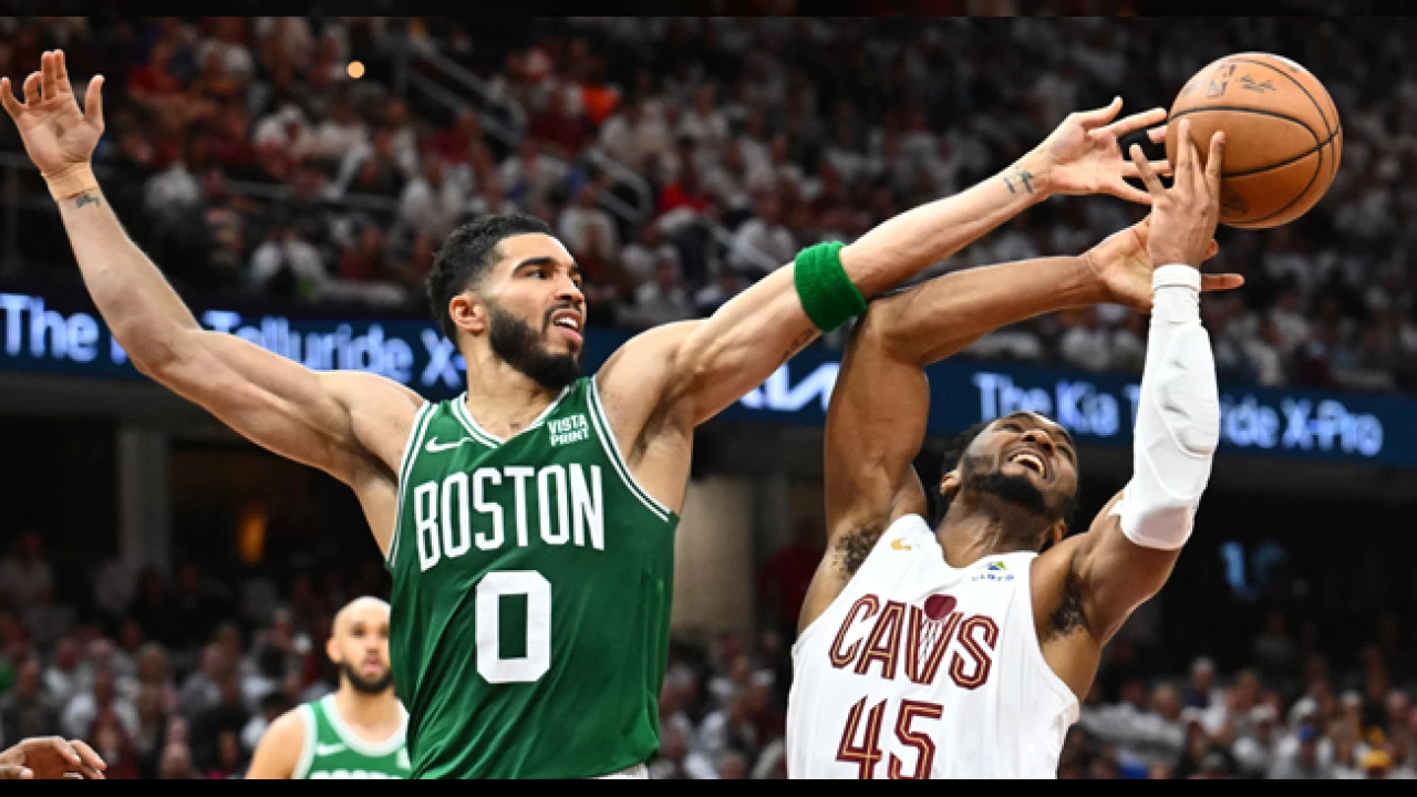 Celtics ve Mavericks, 2-1 ne geti