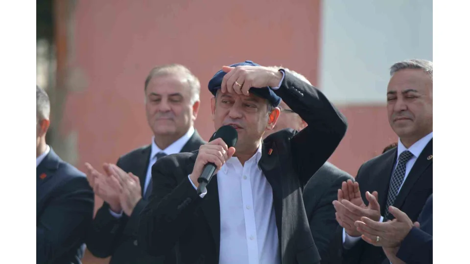 CHP Genel Başkanı Özel: "47 yıl ikinci parti kalan ama millete saygısını kaybetmeyen siyasetin adı Cumhuriyet Halk Partisi'dir"