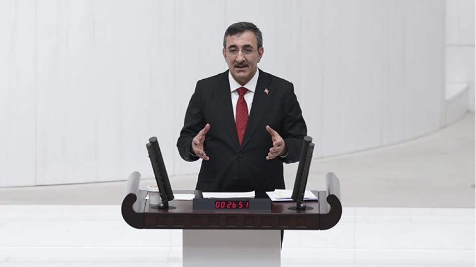 Cumhurba�kan� Yard�mc�s� Y�lmaz: "Gelecek odakl� bir anayasaya ihtiyac�m�z var"