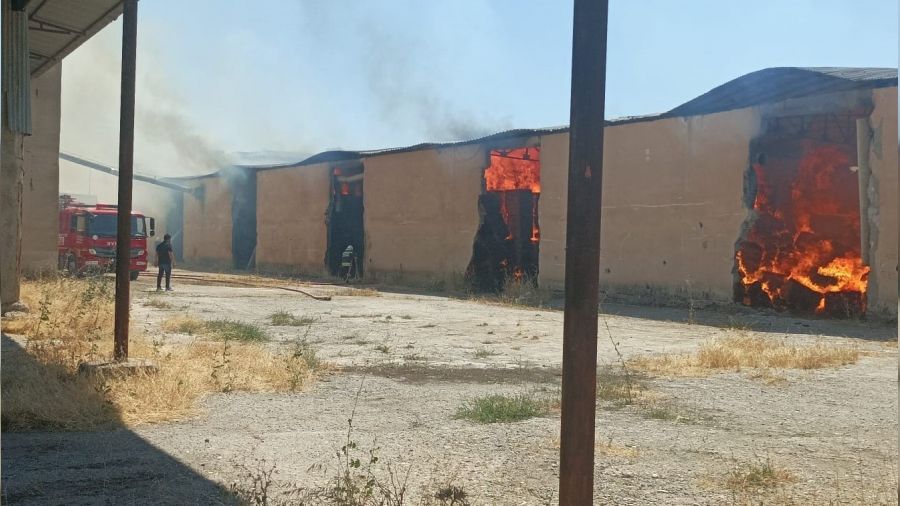 Diyarbak�r'da tekstil fabrikas�nda yang�n