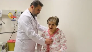 Doktorlar Alzheimer'a yakalanmamak i�in ne yap�yor?