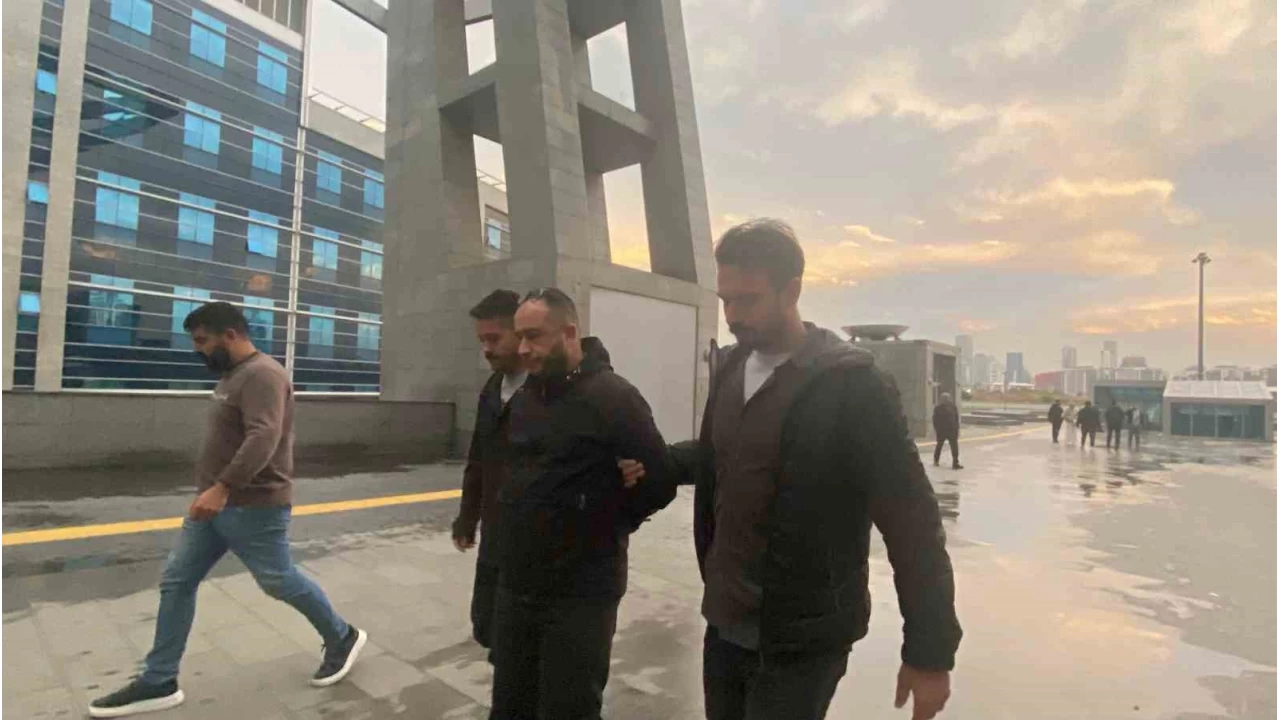 Dolandırıcı avukat suçüstü yakalandı
