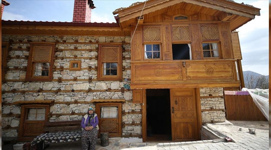 Düğmeli evler uğrak noktası