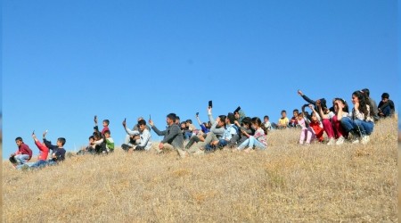EBA'ya girmek iin tepeye kyorlar