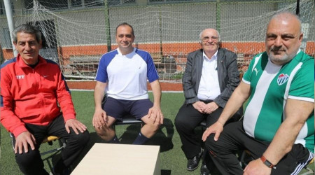 Ermeni asıllı eski futbolcudan AKP'li adaya tam destek